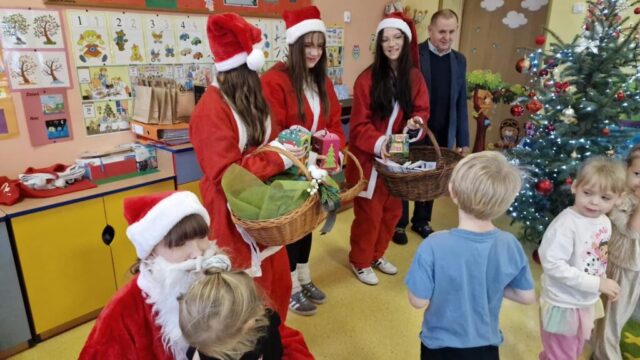 598338306_825578086956040_4299658144606618056_n